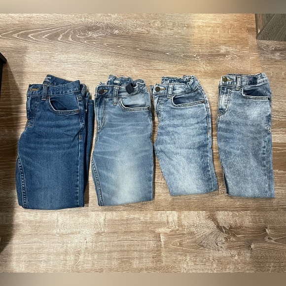 Jeans - Picture 1 of 5